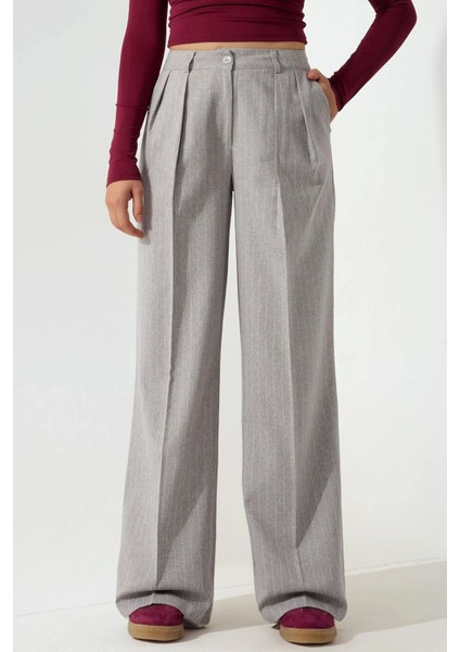Kadın Çizgili Geniş Paça Pileli Palazzo Pantolon Gri