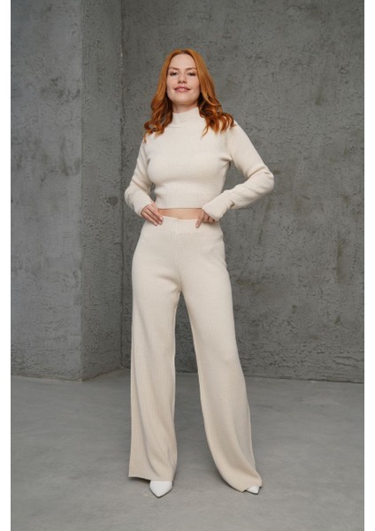 Triko Fitilli Parmak Geçmeli Bluz ve Yüksek Bel Pantolon Ikili Takım