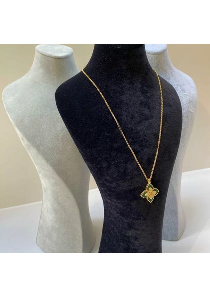 Siyah Takı Standı, Şık ve Kullanışlı Mankenli Ürün Sergileme Çözümü