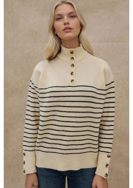 Kadın Düğmeli Yaka Örgü Kazak Bej Doğal