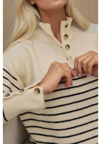 Kadın Düğmeli Yaka Örgü Kazak Bej Doğal