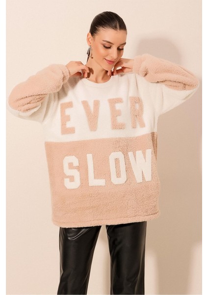 Kadın BDART Yumuşak Peluş Detaylı, Motto Baskılı Rahat Uyumlu Sweatshirt Natural