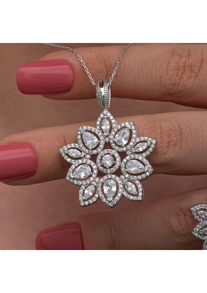 Zirkon Taşlı Çiçek 925 Ayar Gümüş Kadın Kolye