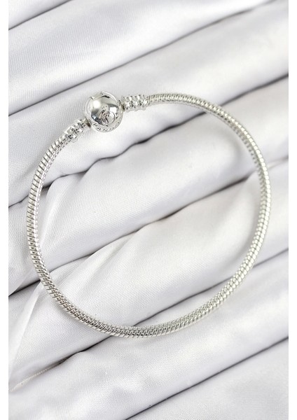 Pirinç Charm Topcuk Model Gümüş Renk Kadın Bileklik