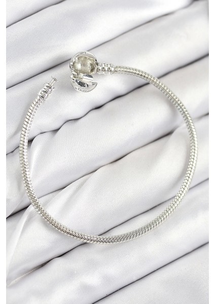 Pirinç Charm Topcuk Model Gümüş Renk Kadın Bileklik fiyatları