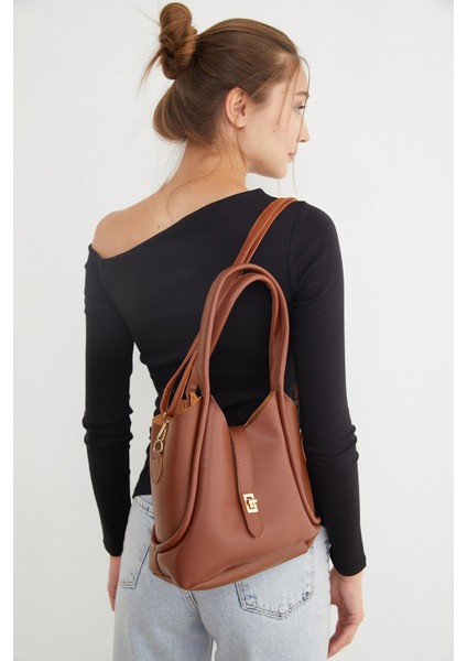 Suni Deri Fermuarlı Yavrulu Kol Çantası fırsatları