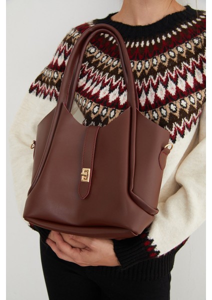 Suni Deri Fermuarlı Yavrulu Kol Çantası