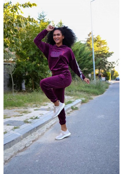 Kadın Kadife Eşofman Takım Bordo modelleri