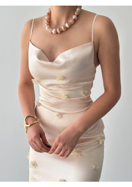 Dora Çiçek Detaylı Elbise