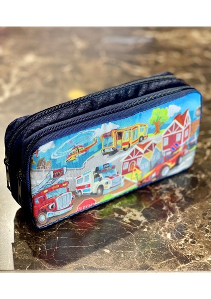 Mavi Desenli Çocuk Kalemlik, Helikopter ve Araba Detaylı, Çift Bölmeli, 21X11X6CM modelleri