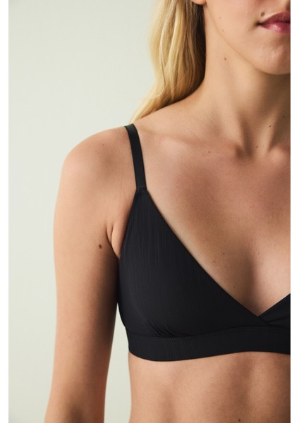 Siyah Balensiz Dolgusuz Micro Üçgen Sütyen fırsatları