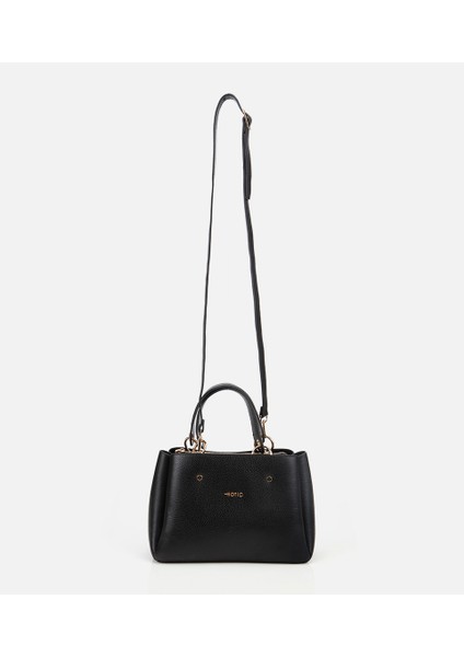 03CAH309180A100 KADIN Deri Siyah Omuz Çantası fiyatları