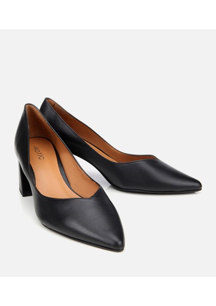 01AYH312470A100 KADIN Deri Siyah Kalın Topuklu Ayakkabı fiyatları
