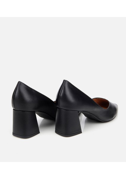 01AYH312470A100 KADIN Deri Siyah Kalın Topuklu Ayakkabı fırsatları