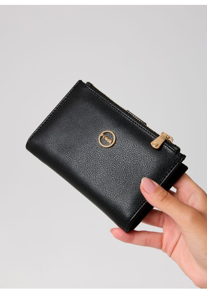 Siyah Kadın Portföy 06FS25Y10