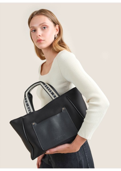 Siyah Kadın El Çantası 25FW342 fiyatları