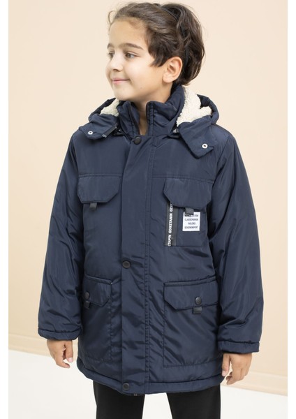 Lacivert Yazı Detaylı Göğüs Cepli Içi Kürklü Erkek Çocuk Kapüşonlu Mont 21477 fırsatları