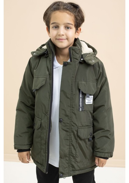 Haki Yazı Detaylı Göğüs Cepli Içi Kürklü Erkek Çocuk Kapüşonlu Mont 21476