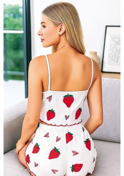 Arias Closet Penye Kumaş Çilek Desen Beyaz Şortlu Takım fiyatları