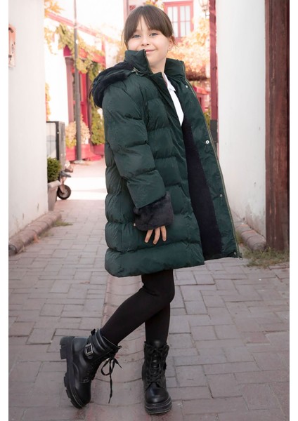 Yeşil Kolu Kürk Detaylı Içi Yünlü Kız Çocuk Kapüşonlu Şişme Mont 21333