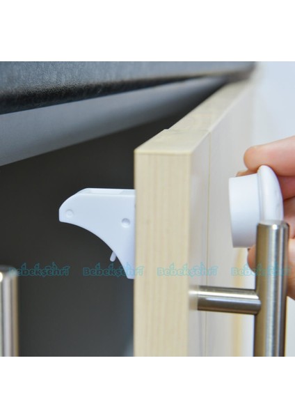 Manyetik Dolap ve Çekmece Güvenlik Kilidi 4'lü Set Beyaz Kolay Montaj Mobilya Dostu Tasarım