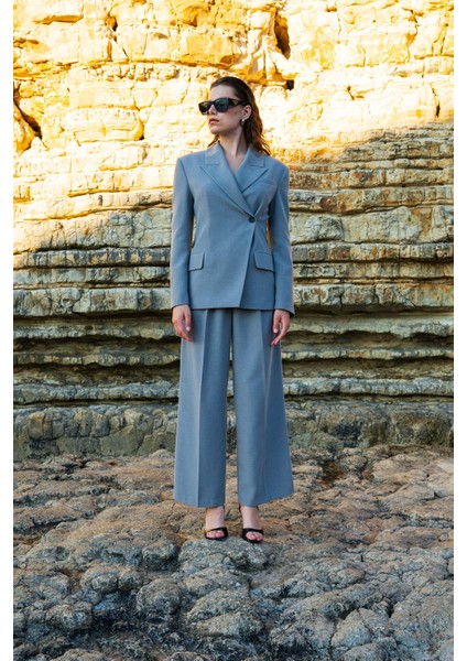 Kadın Gri Asimetrik Kruvaze Blazer modelleri