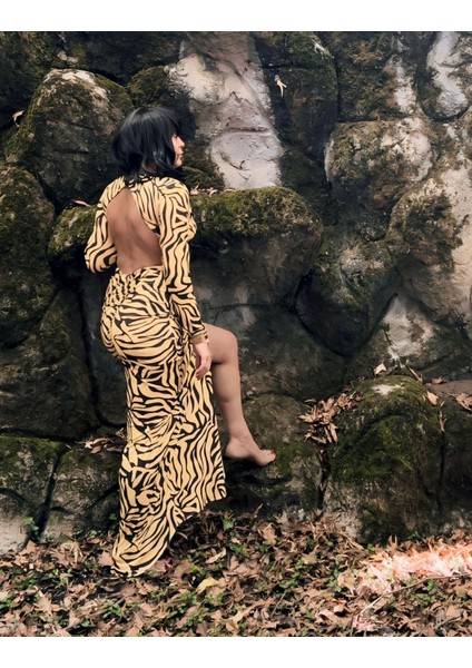 Derin Dekolteli Cut-Out Elbise modelleri