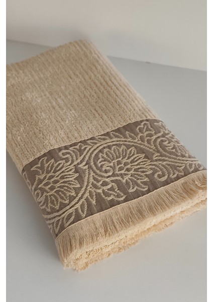 Bambu Kabartma Bordürlü Banyo Havlusu - Ekstra Yumuşak & Güçlü Su Emici - 70X140 cm - Kapuçino