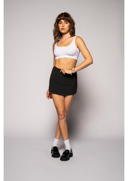 Kadın Siyah Çizgili Şort Etek