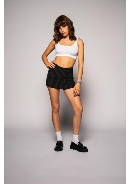 Kadın Siyah Çizgili Şort Etek fırsatları