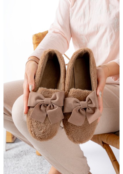 Kadın Kışlık Kurdele Tokalı Peluş Yünlü Tüylü Çeyiz Bohça Pofuduk Ev Içi Dış Mekan Babet