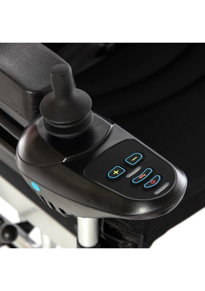 Römer Akülü Tekerlekli Sandalye | Katlanabilir Çelik Şase ve 150 kg Taşıma Kapasiteli Yapısıyla R103