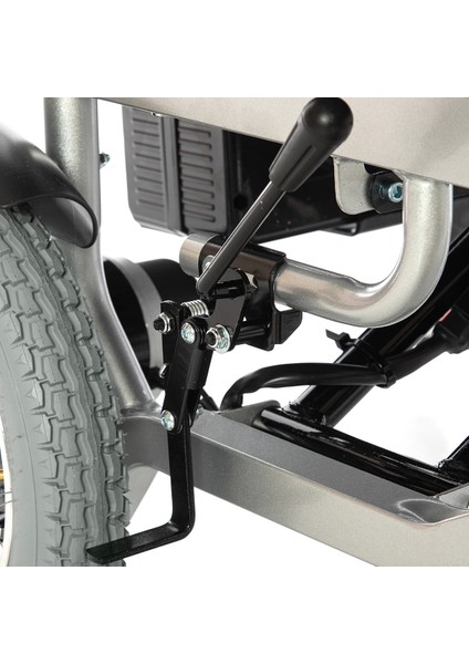 Römer Akülü Tekerlekli Sandalye | Katlanabilir Çelik Şase ve 150 kg Taşıma Kapasiteli Yapısıyla R103