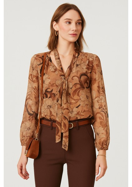 Kadın Kahverengi Şifon Bluz Gömlek – Fular Detaylı Desenli Model fırsatları