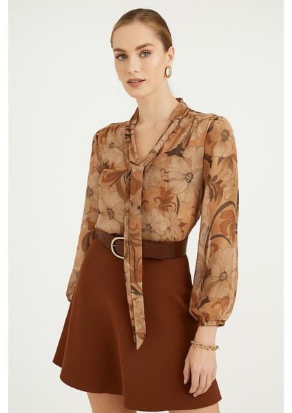 Kadın Kahverengi Şifon Bluz Gömlek – Fular Detaylı Desenli Model indirimleri