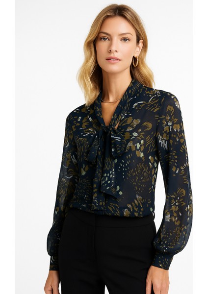 Kadın Lacivert Şifon Bluz Gömlek – Fular Detaylı Desenli Model fiyatları