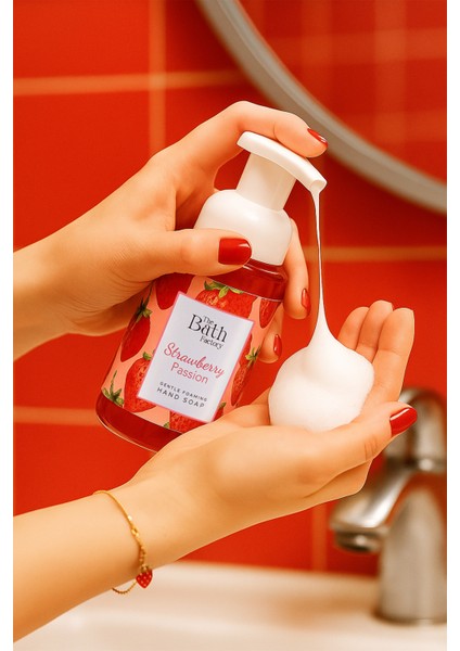 Köpük Sabun Seti 4'lü (Liberty+Hamam+Gold Aura+Çilek) modelleri