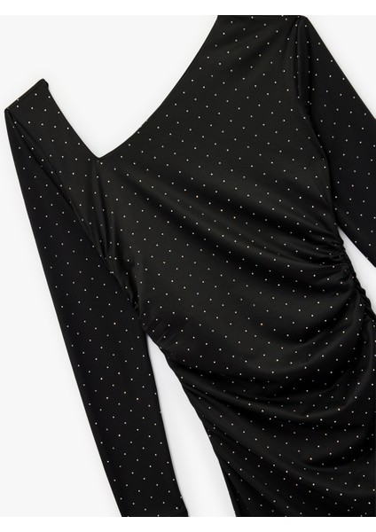 Uzun Kollu Asimetrik Yaka Slim Fit Bodycon Taşlı Mini Abiye Elbise modelleri