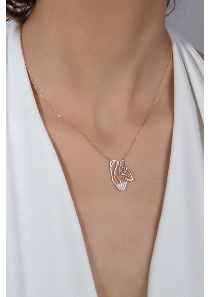 925 Ayar Gümüş Anne Kucağı Figürlü, Zarif Ve Anlamlı Tasarıma Sahip Şık Kolye Modeli modelleri