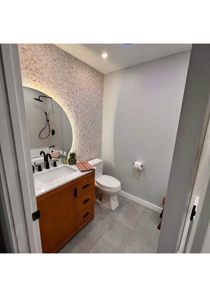 LED Işıklı Banyo Aynası – Yuvarlak Tasarım, Duvar Tipi, Dekoratif Modern Aydınlatmalı Ayna