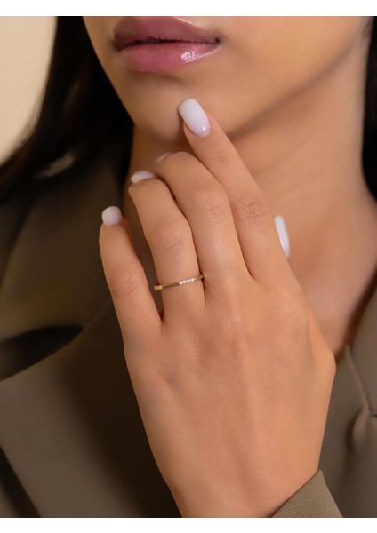 14 Ayar Altın Minimal Taşlı Geometrik Yüzük modelleri