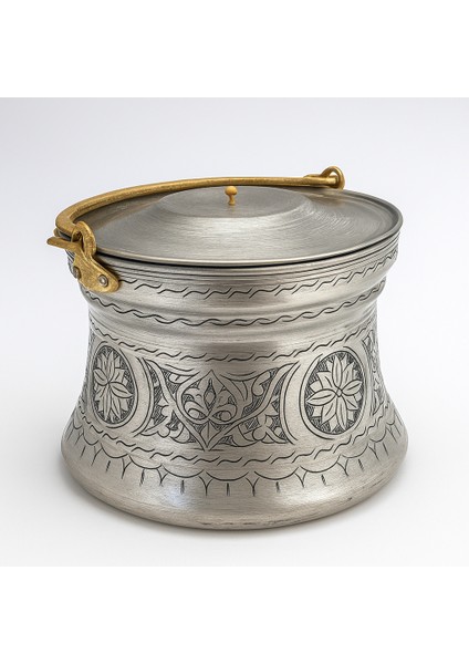 - Oymalı Işlemeli Kalın Bakır Yoğurt Bakraç 5 Lt – El Işçiliği, Iç Dış Kalaylı, Nikel Kaplama, Geleneksel Osmanlı Süt ve Yoğurt Kabı