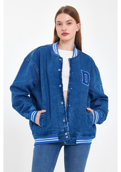 Kadın Mevsimlik Oversize Mavi Kot Kolej Ceket