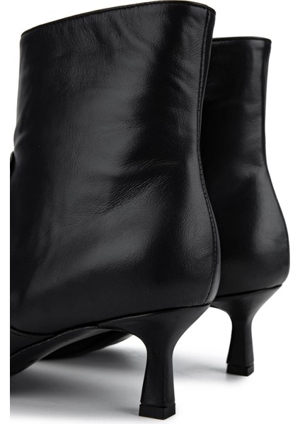 Kadın Hakiki Deri Siyah Topuklu Bot 1040 91D2548 Bn Bot SK25-26 Black indirimleri