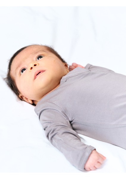 Organik Bambu Ayaklı Tulum – Çift Taraflı Fermuar, Nefes Alabilen Kumaş fiyatları