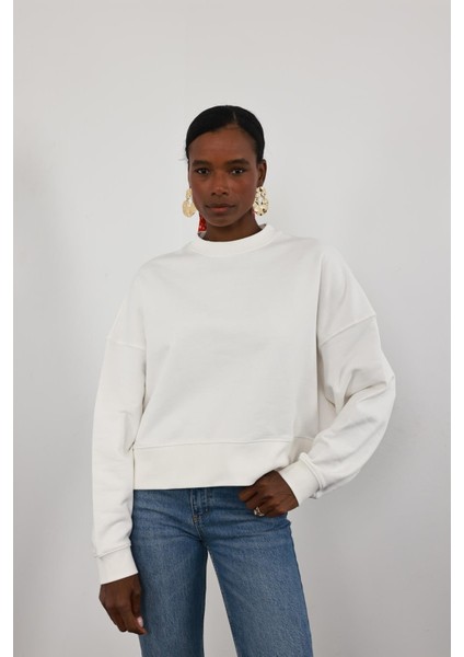 Beyaz Basic Sweatshirt indirimleri
