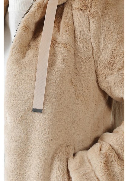Kadın Onlvıda Kapüşonlu Peluş Mont 15260047 Bej modelleri