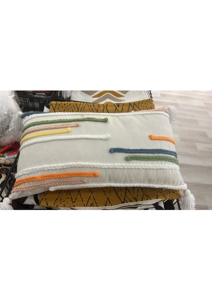 Tv berjeri (-yastık hediyemizdir-).pati dostu leke tutmaz su itici özelligi vardır.ÖZEL RENK SEÇİMLERİNDE sipariş verildikten sonra satıcıya sor kısmından şehir ve RENK NO BELİRTİNİZ