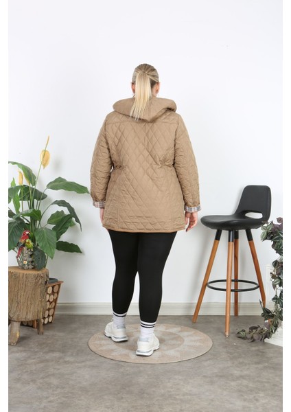 Baharlık Ekoseli, Kapitone Mont, Kapüşonlu Mont, Büyük Beden, Su Itici, Biyeli, Vizon