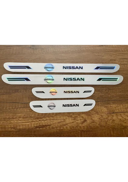 Nissan Aynalı Kapı Eşiği 4'lüset